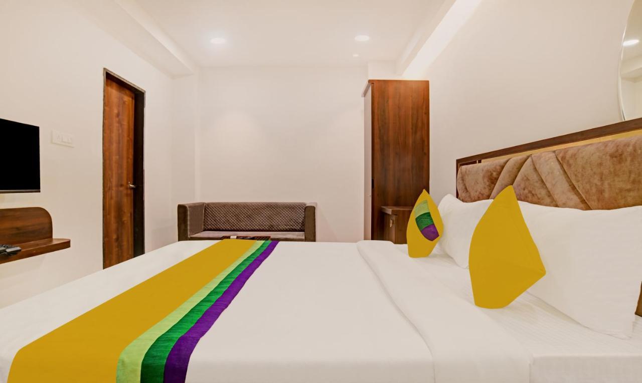 Itsy Hotels Phoenix Indore Exterior photo
