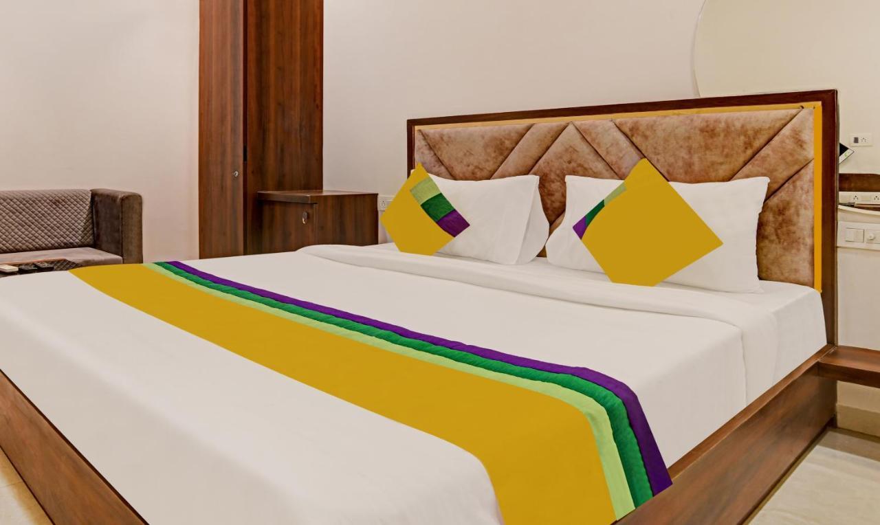 Itsy Hotels Phoenix Indore Exterior photo
